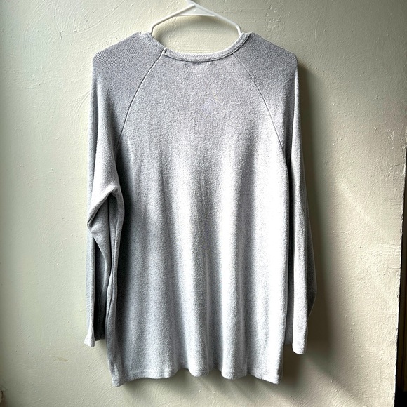 Brandy Melville Soft Grey Sweater - Picture 4 of 4